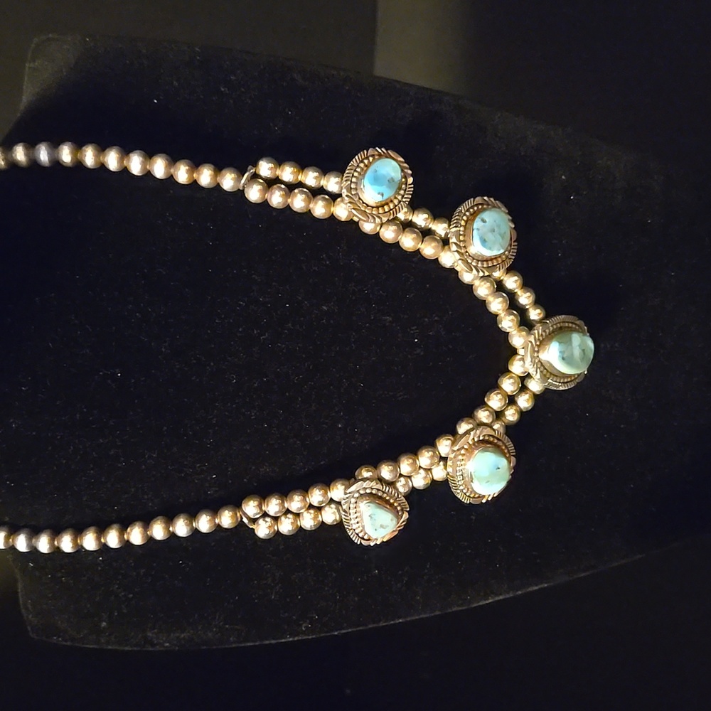 Chic Turquoise and Gold Beaded Necklace